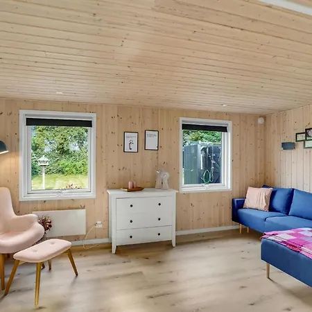 3 Bedroom Amazing In Højslev
